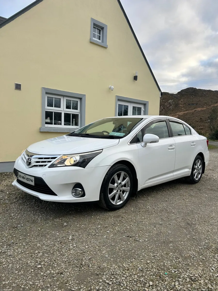 Toyota Avensis 2012 - Image 2