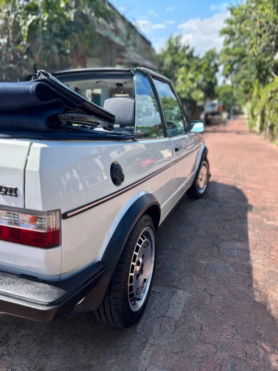 Volkswagen Golf 1985 - Image 1
