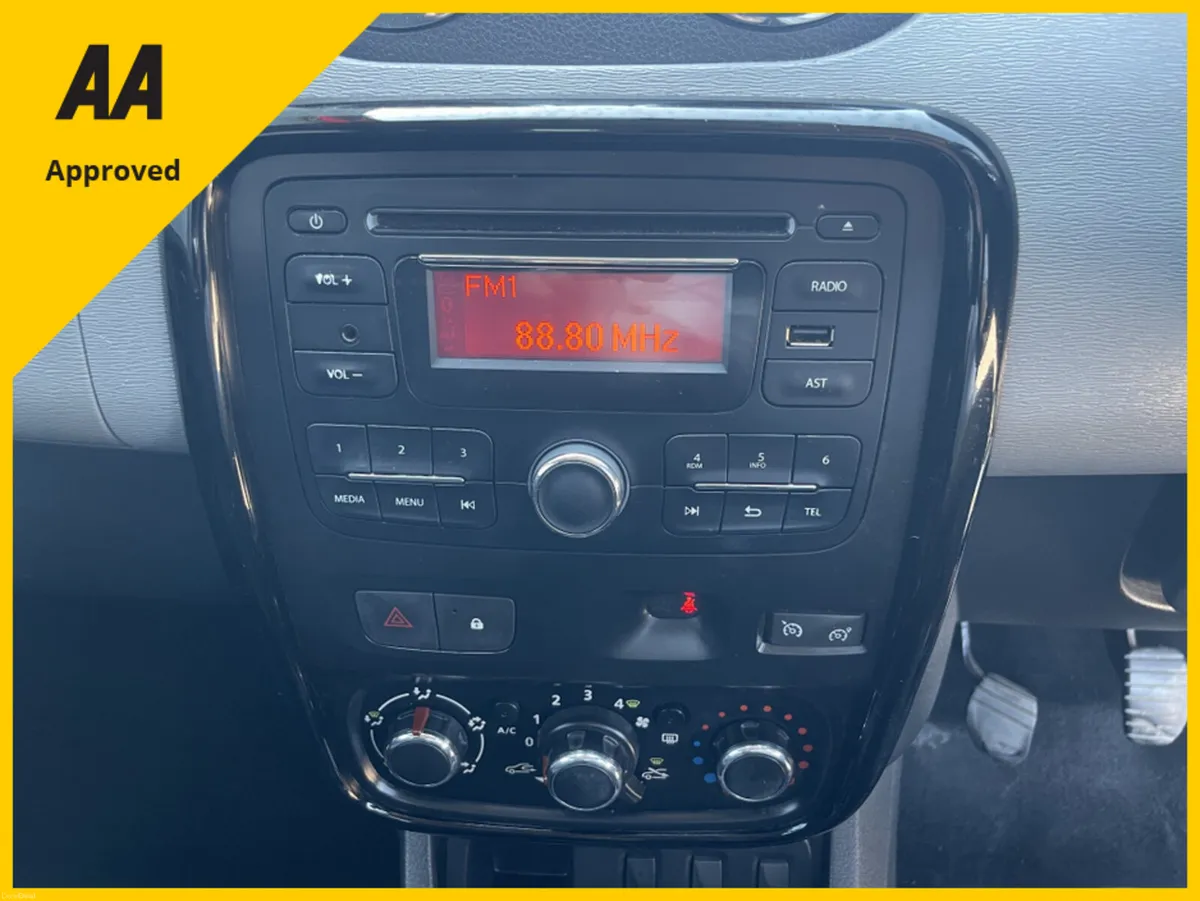 Dacia Duster SIGNATURE 1.5 DCI 110 4X 4DR - Image 2