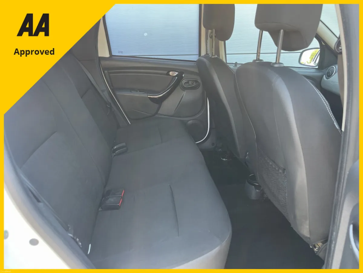 Dacia Duster SIGNATURE 1.5 DCI 110 4X 4DR - Image 4