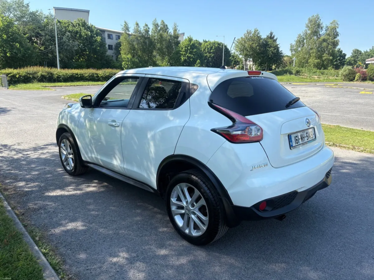 Nissan Juke 1.2 DIG-T N-CONNECTA 5DR 115PS - Image 3