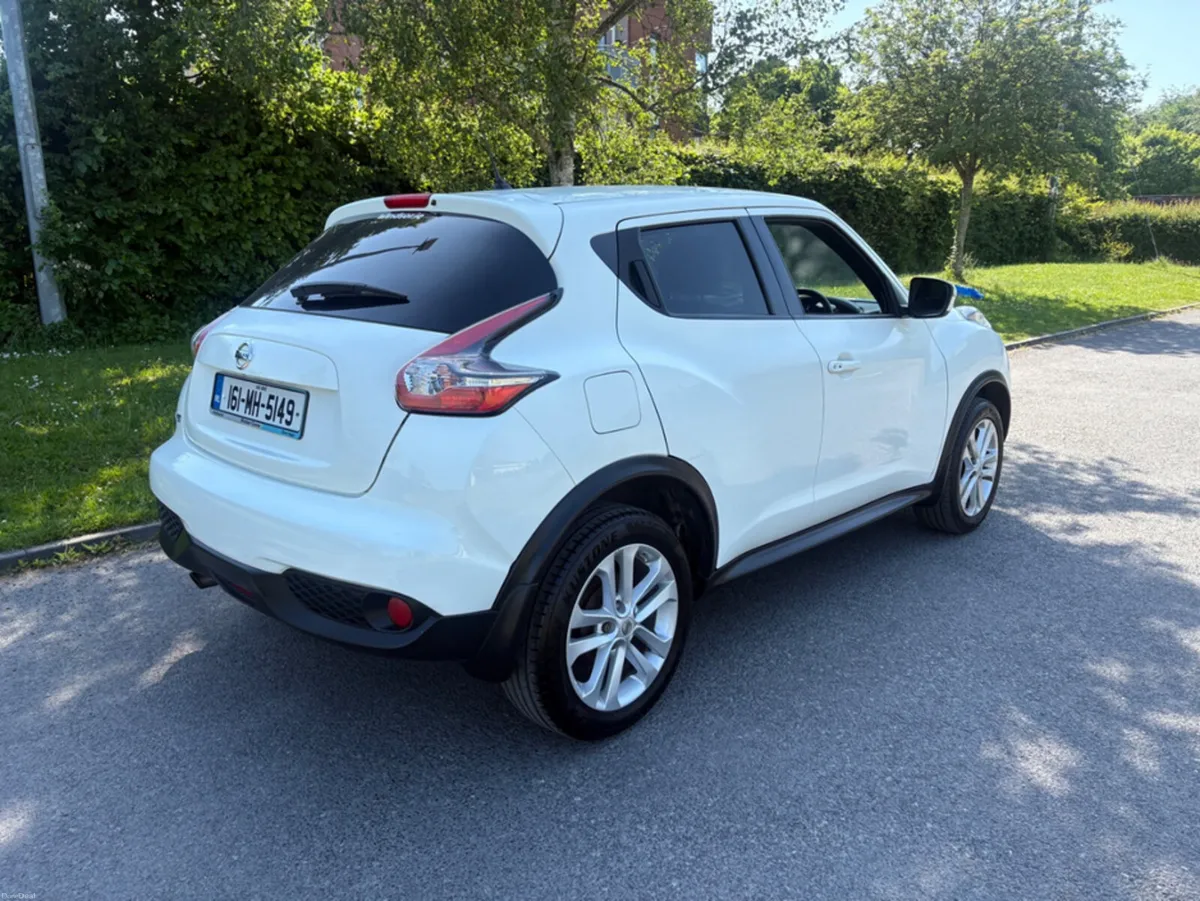 Nissan Juke 1.2 DIG-T N-CONNECTA 5DR 115PS - Image 4