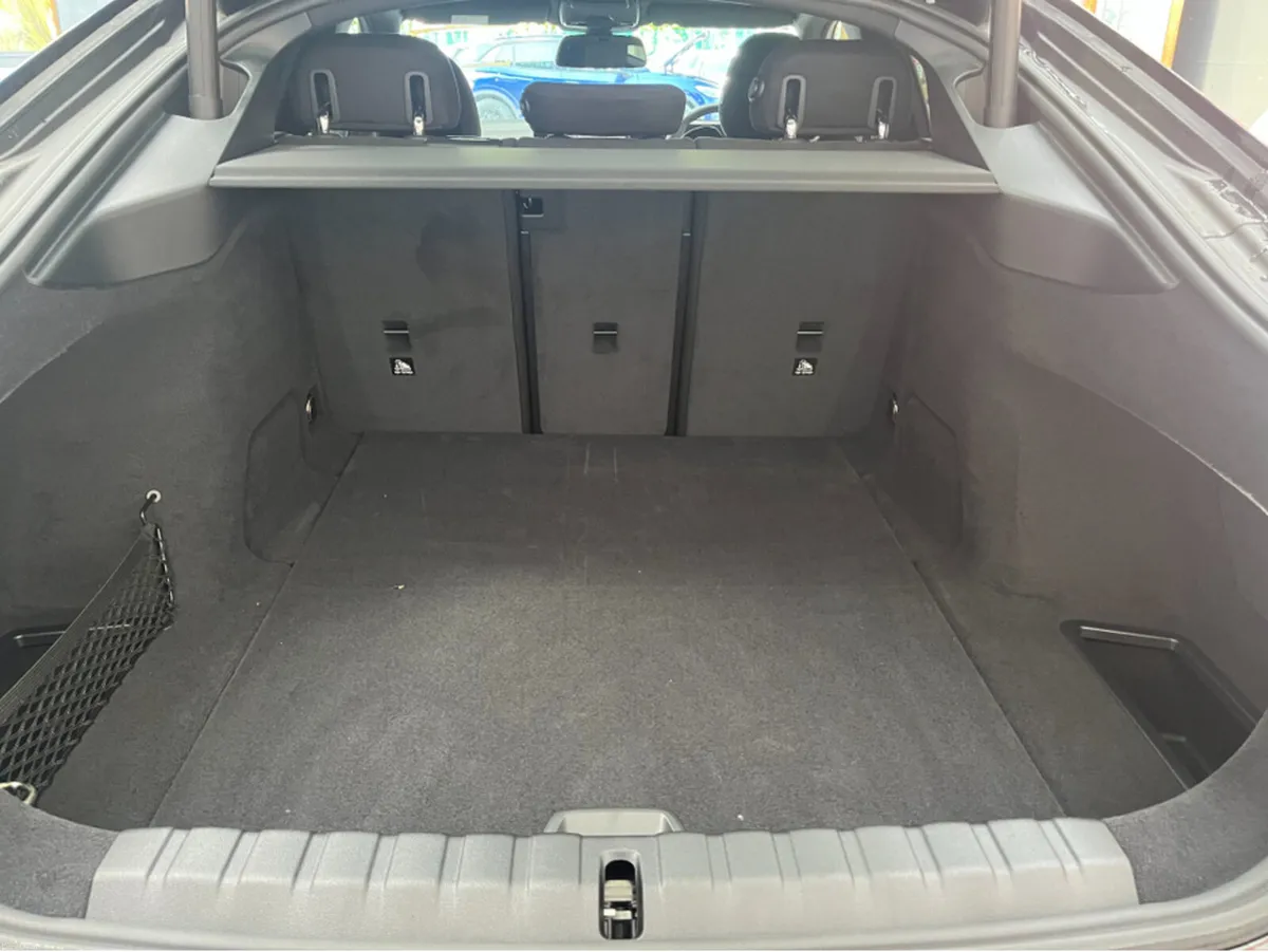 BMW i4 €46950 2025 BMW i4 EDRIVE40 M-SPORT AUTOMAT - Image 6
