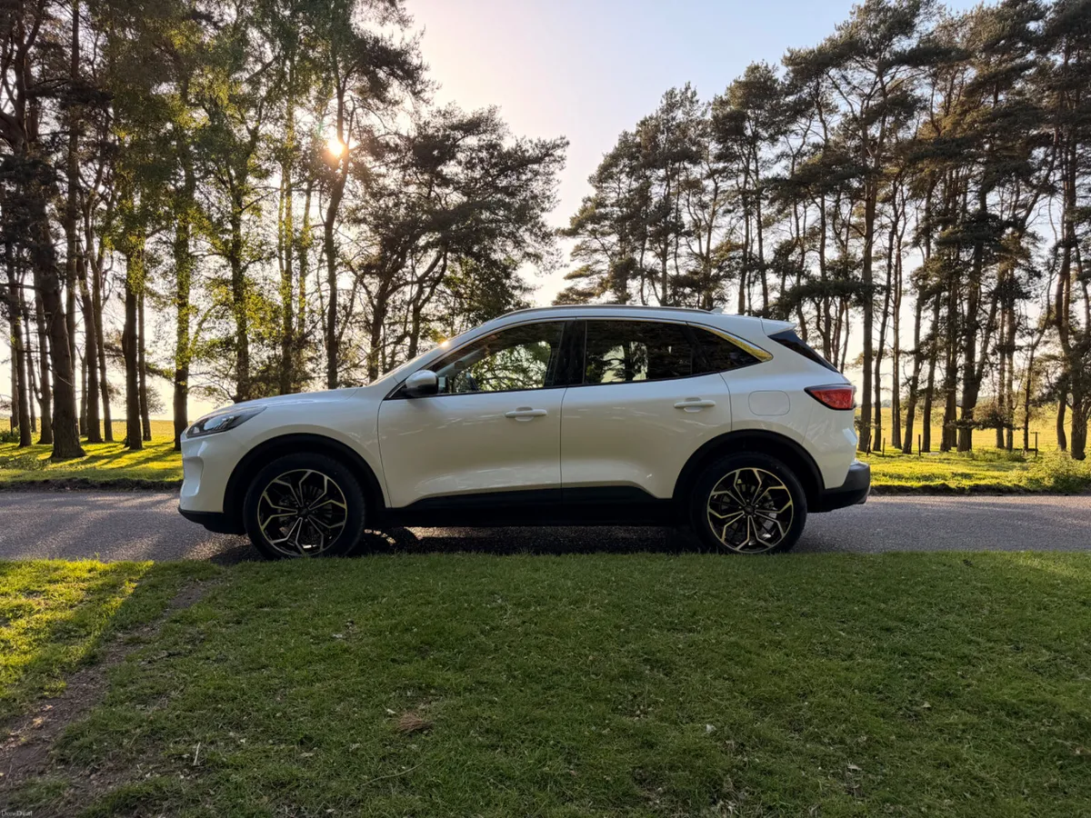 Ford Kuga 2022 Titanium Diesel - Image 4