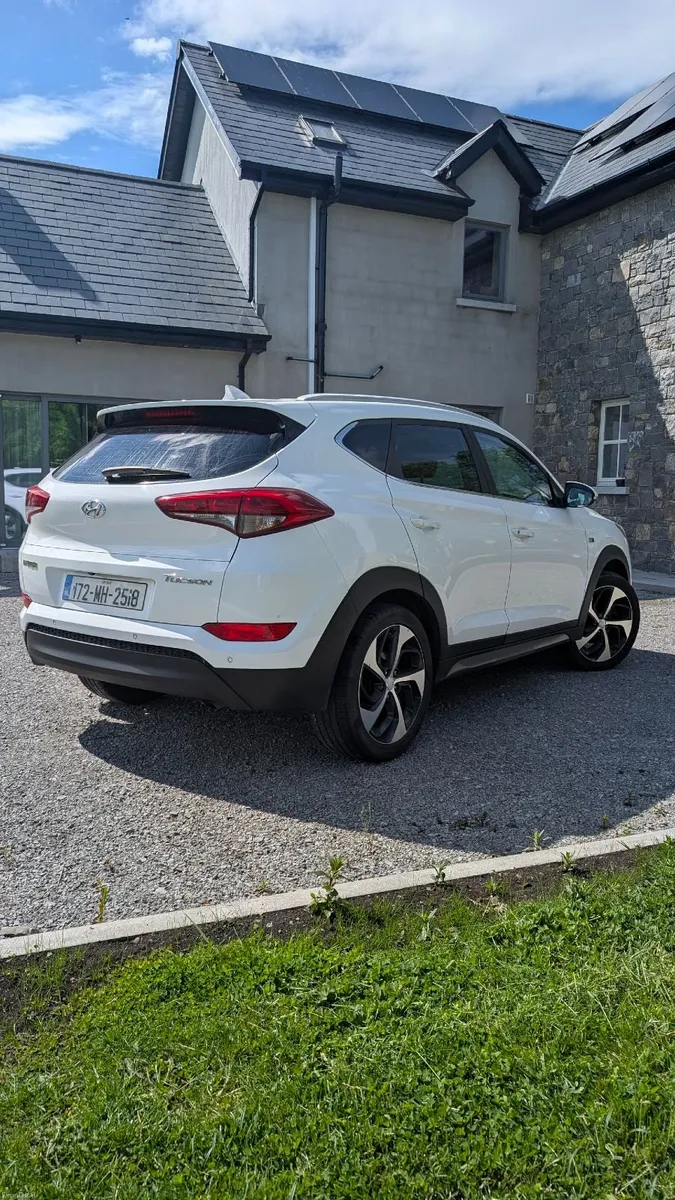 172 Hyundai Tucson Sport edition - NCT 03/28 - Image 3