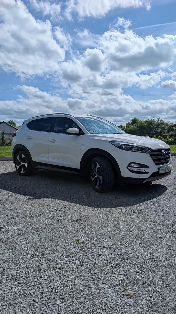 172 Hyundai Tucson Sport edition - NCT 03/28 - Image 2