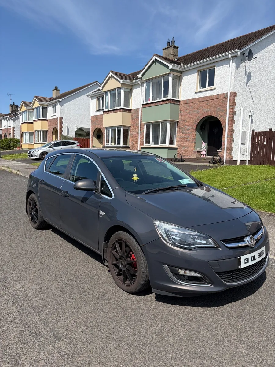 Vauxhall Astra SRI   1.6 petrol - Image 1