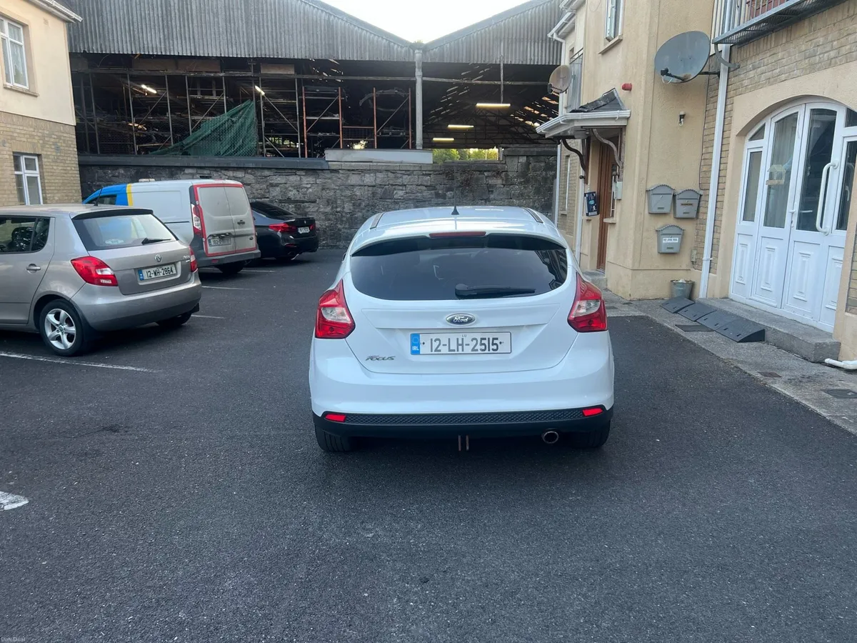 Car - Image 2