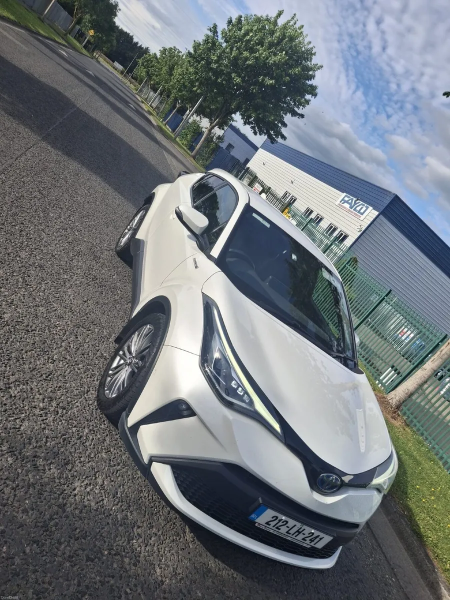Toyota C-HR 2021 - Image 1