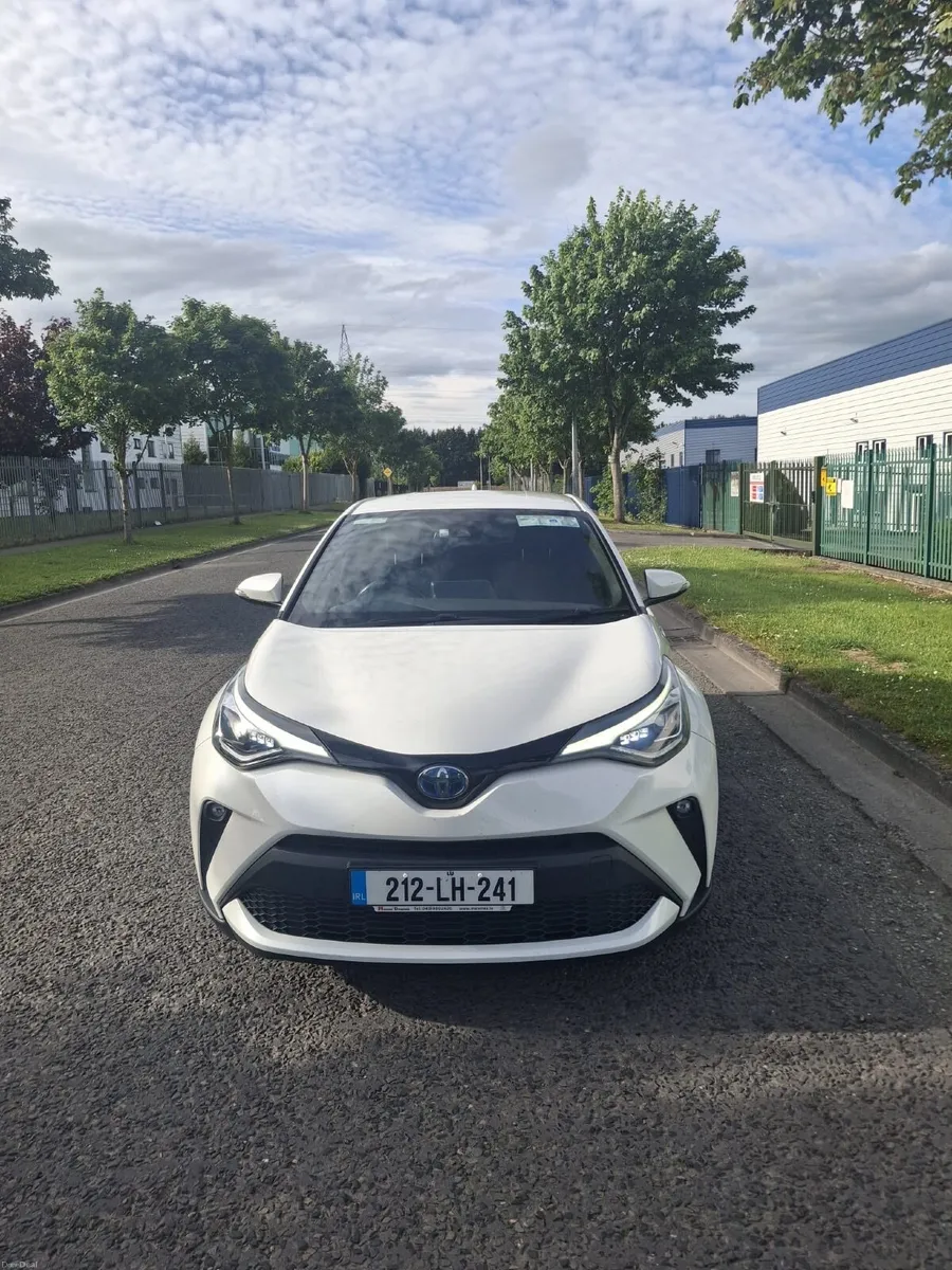 Toyota C-HR 2021 - Image 2