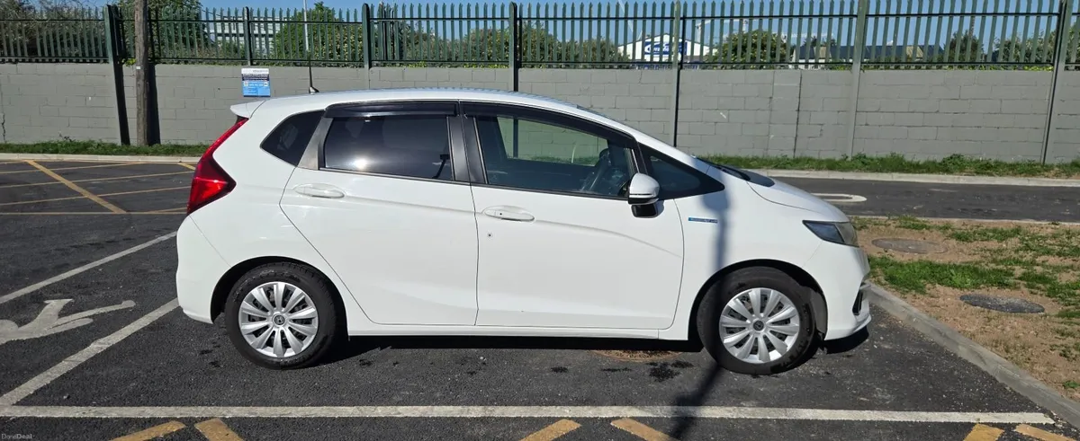2019 Honda Fit Hybrid | Warranty Until Jul 2028 - Image 3