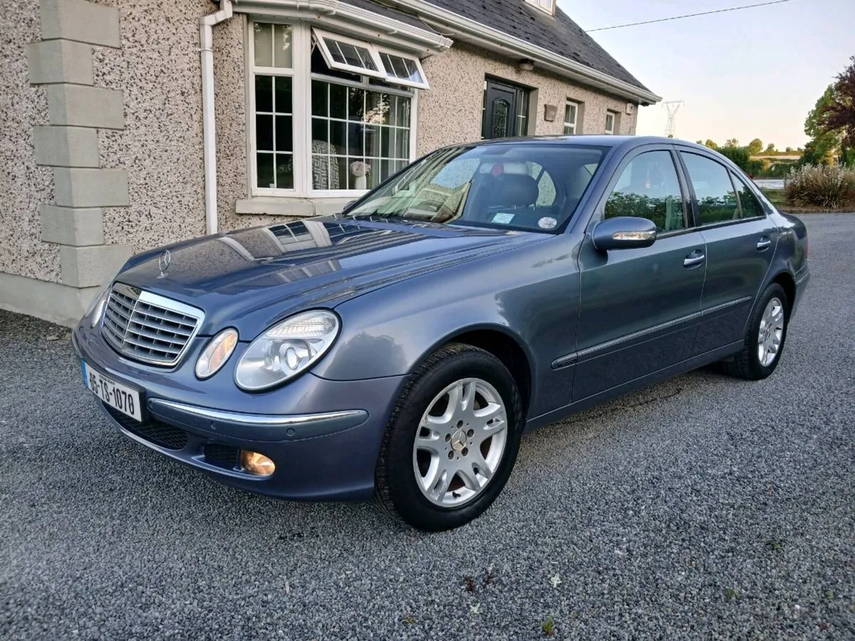 Mercedes E200 - Image 4
