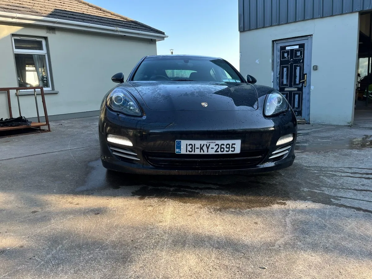 Porsche Panamera 3.0 d mint condition - Image 2