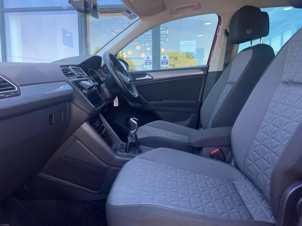 Volkswagen Tiguan LIFE 2.0 TDI MANUAL 6SPEED FWD 1 - Image 6
