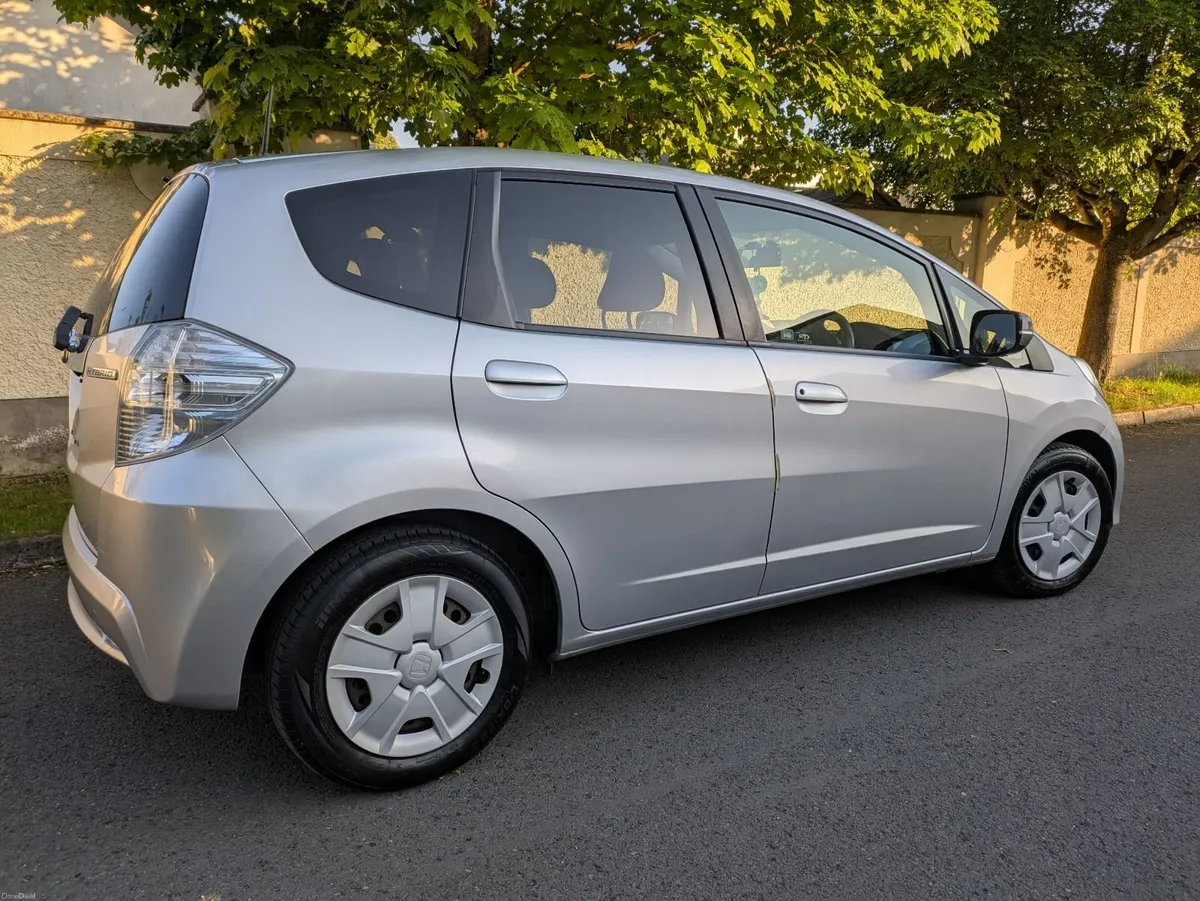 Honda Fit 2012 Hybrid Automatic - Image 2