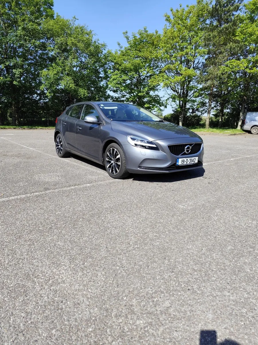 Volvo V40 - Image 3