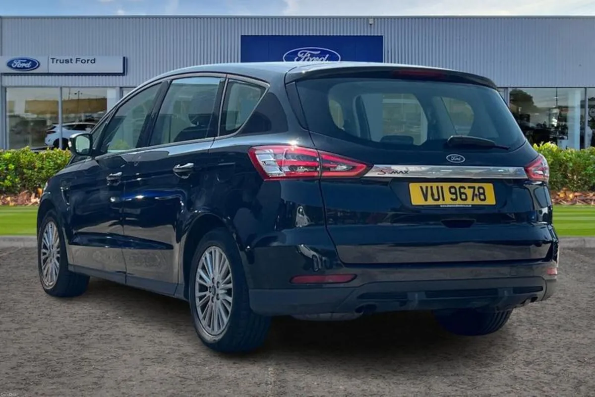 Ford S-Max Zetec - Image 2
