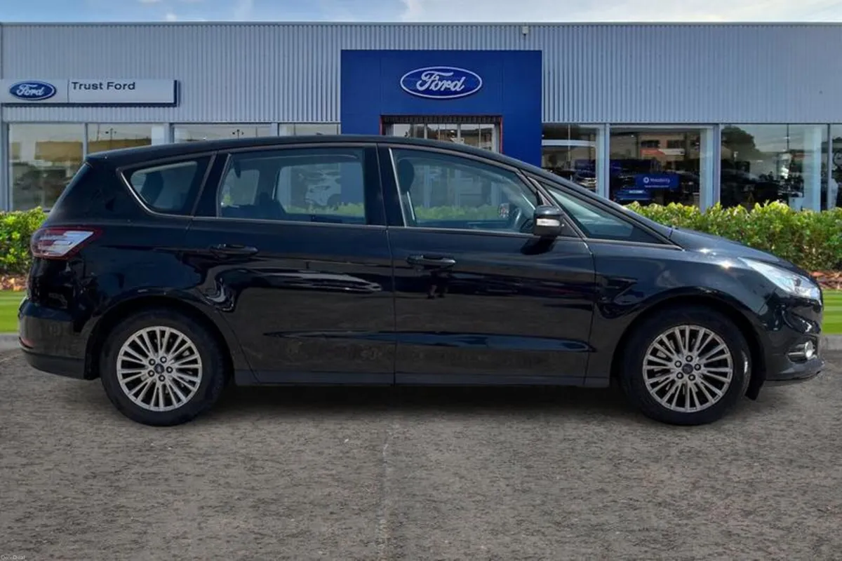 Ford S-Max Zetec - Image 3