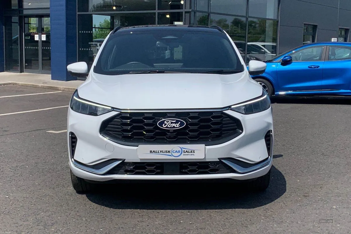 Ford Kuga 2.5 Duratec 243PS PHEV 14.4kWh ST-Line X - Image 4