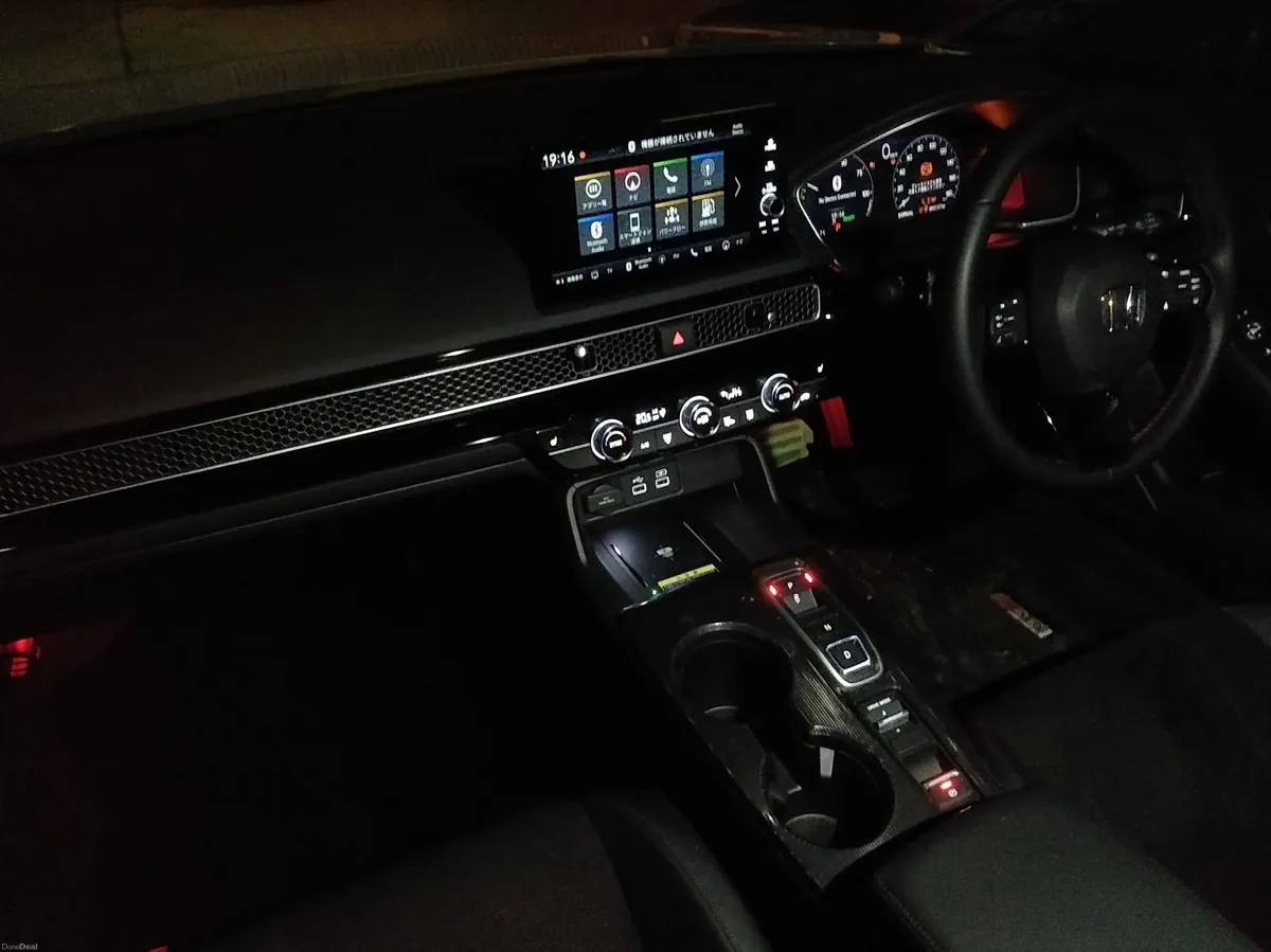 Honda Civic 2024 EHEV 2 Litre Hybrid  Automatic - Image 3