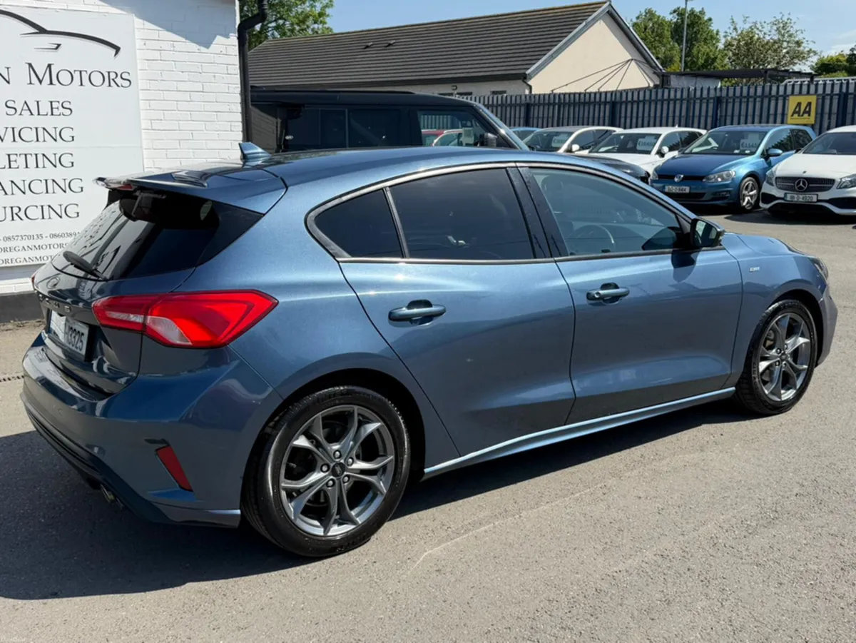Ford Focus ST-LINE 1.5 120HP AUTO - Image 3