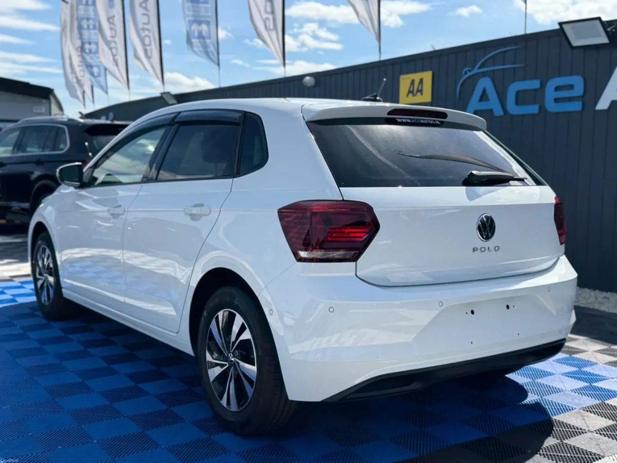 Volkswagen Polo HIGHLINE - 1.0L PETROL - AUTO - 12 - Image 5