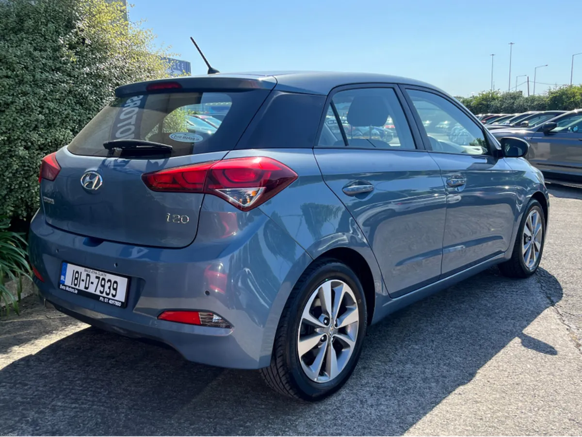 Hyundai i20 DELUXE 1.2 PETROL //LOW MILES// - Image 4