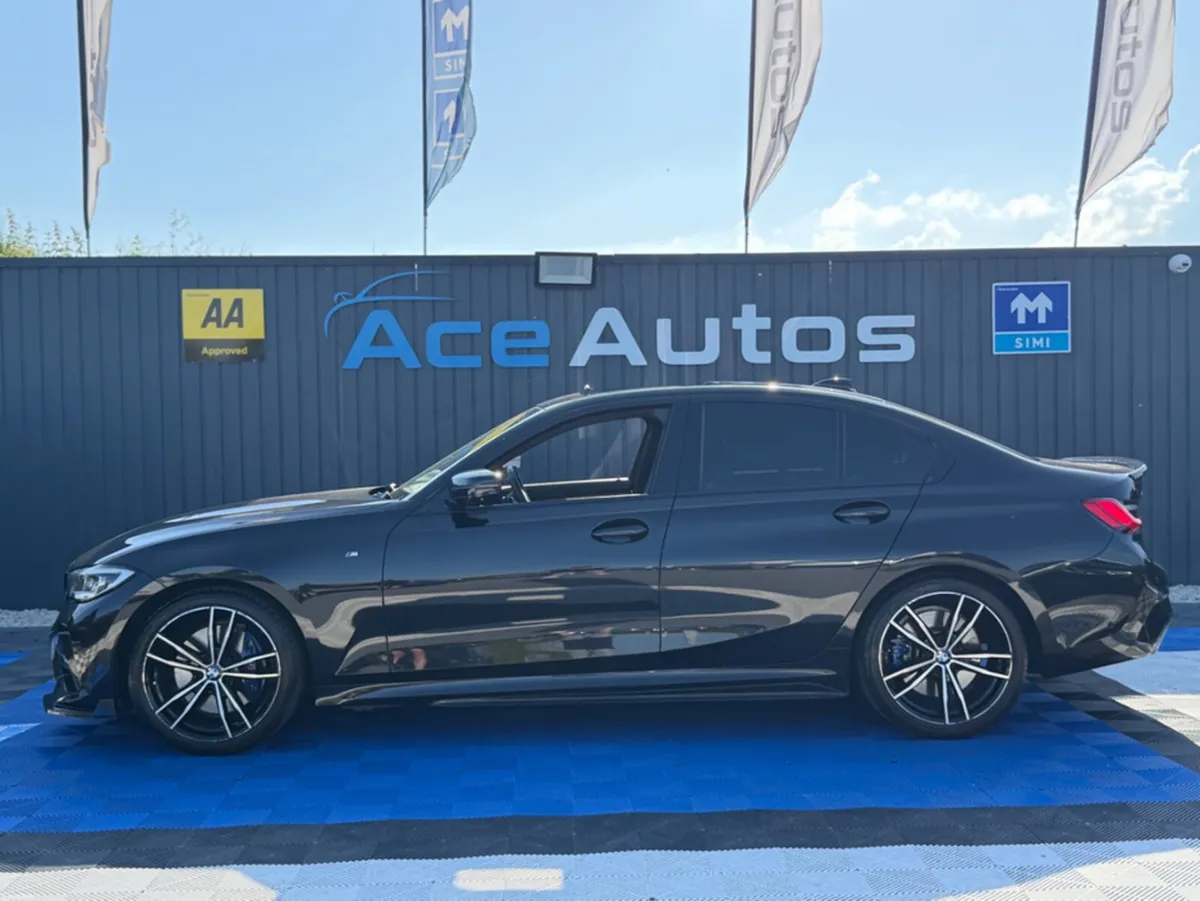 BMW 3-Series M-SPORT X-DRIVE **SUNROOF** - 2.0L DI - Image 4