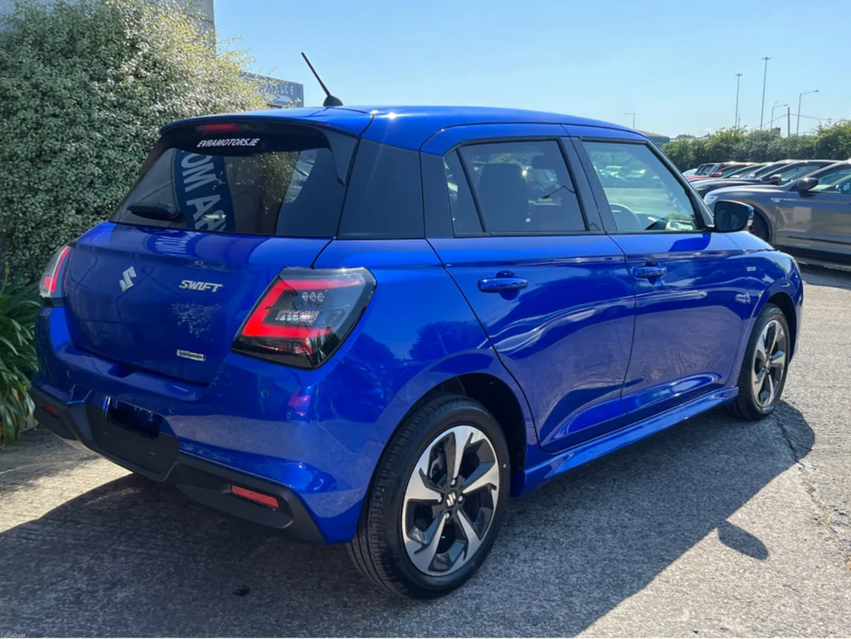 Suzuki Swift MZ MHEV AUTOMATIC 1.2 PETROL //VERY L - Image 4