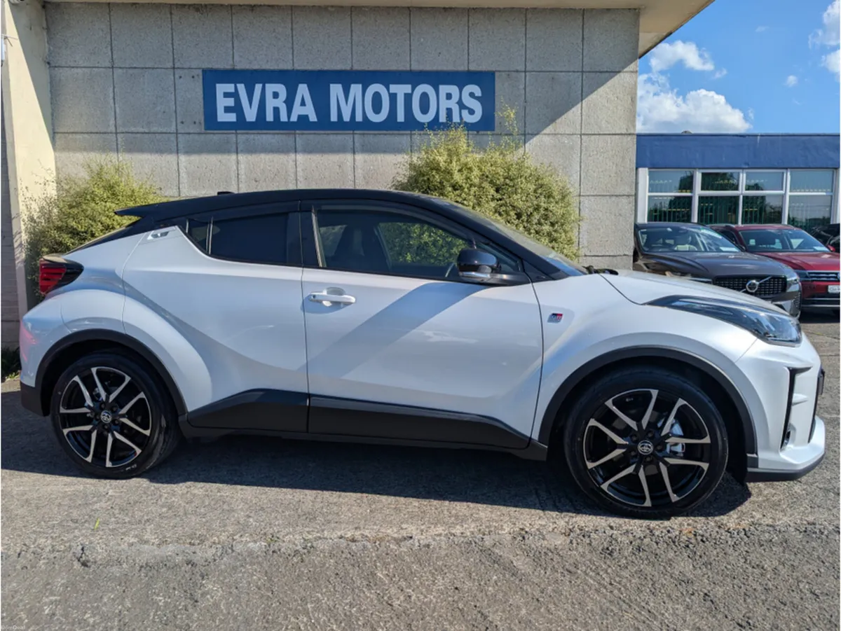 Toyota C-HR GR SPORT AUTOMATIC HYBRID 1.8 PETROL / - Image 3