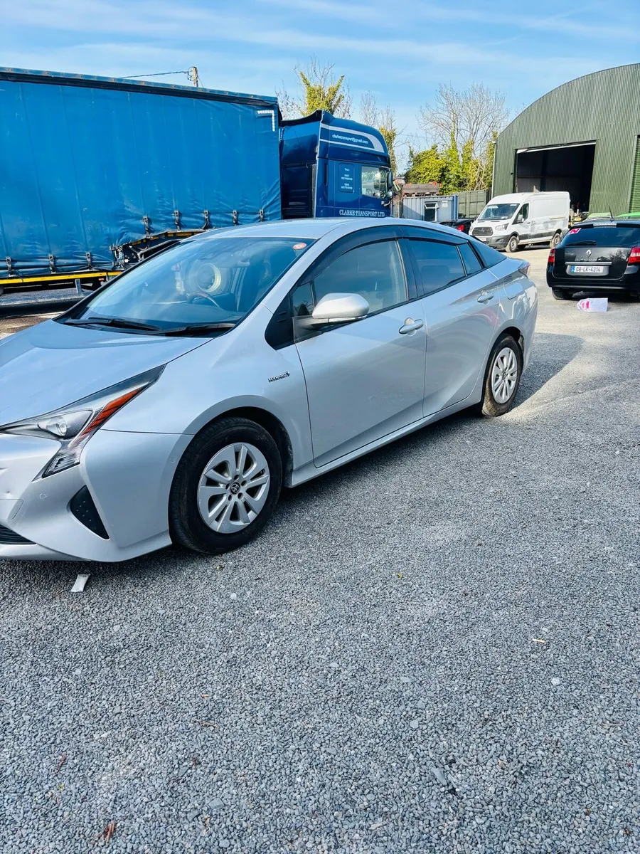 Toyota Prius 2016 hybrid (Read add plz) - Image 2