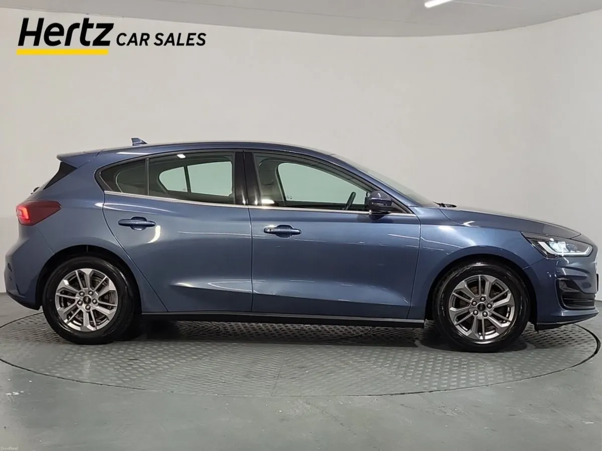 Ford Focus TITANIUM Petrol Manual - Image 4