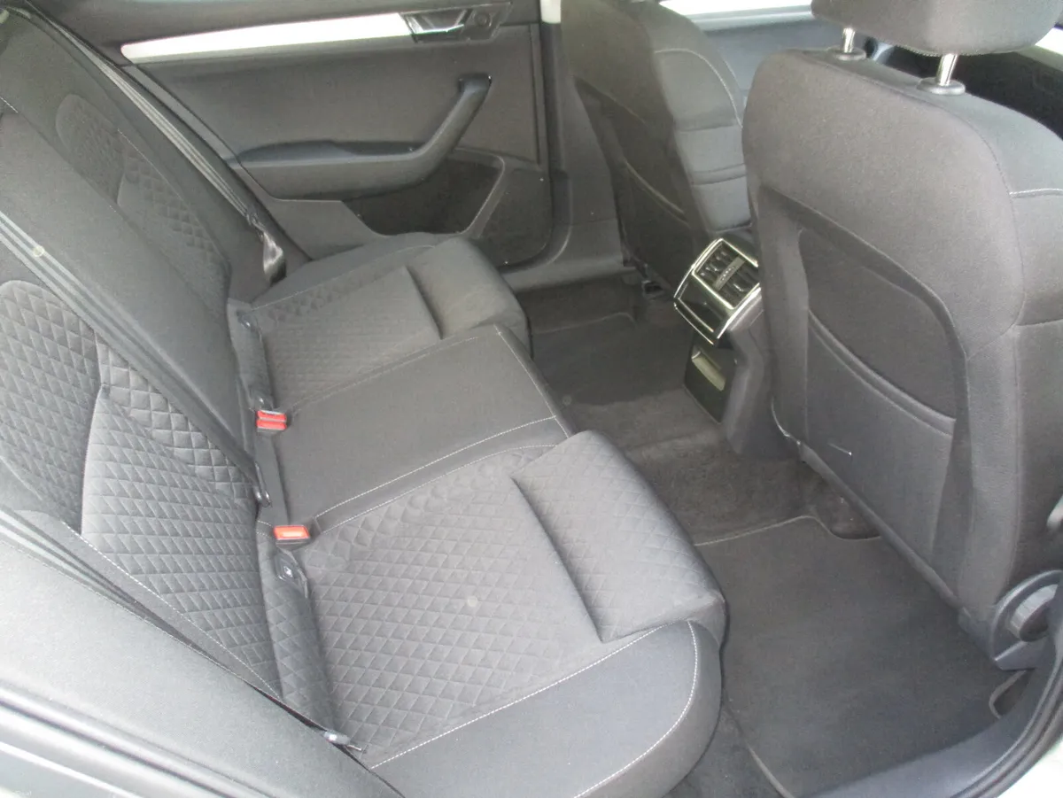 2023 SKODA SUPERB 2.0 TDI DSG AMBITION 150 BHP - Image 4