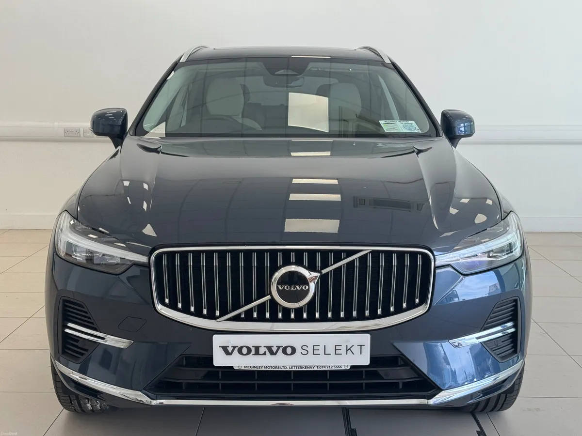 Volvo XC60 2022 - Image 2