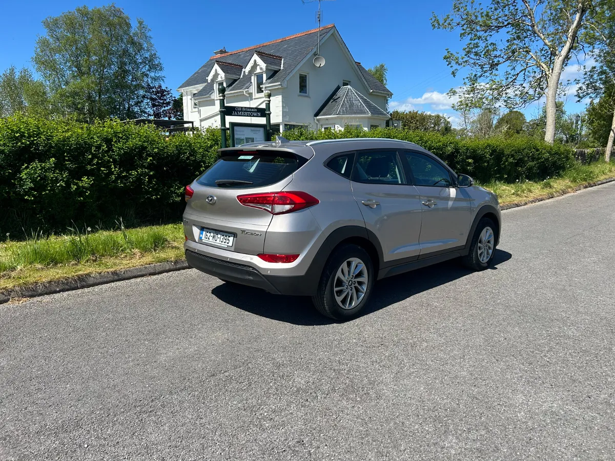 Hyundai Tucson CRDI SE Nav - Image 5