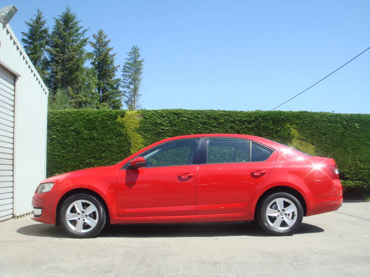 15 Octavia Ambition 1.6 TDI 105BHP €180Tax NCT7/27 - Image 4