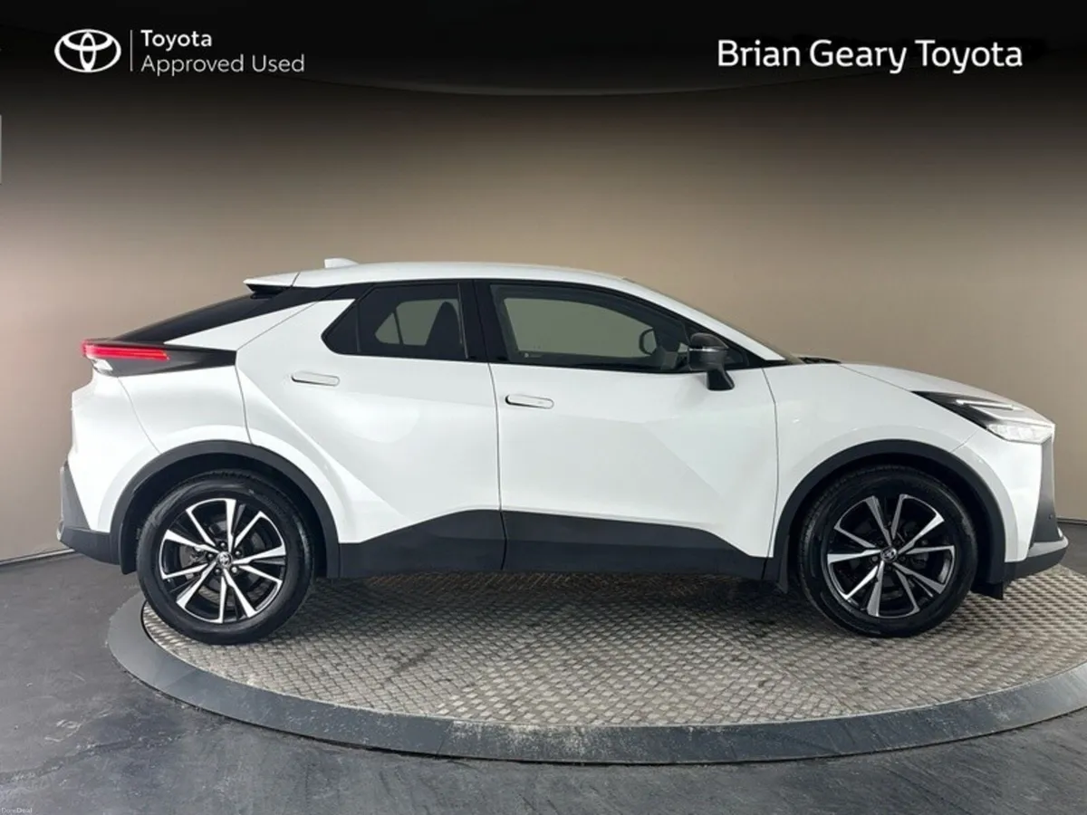 Toyota C-HR HYBRID SPORT - Image 3