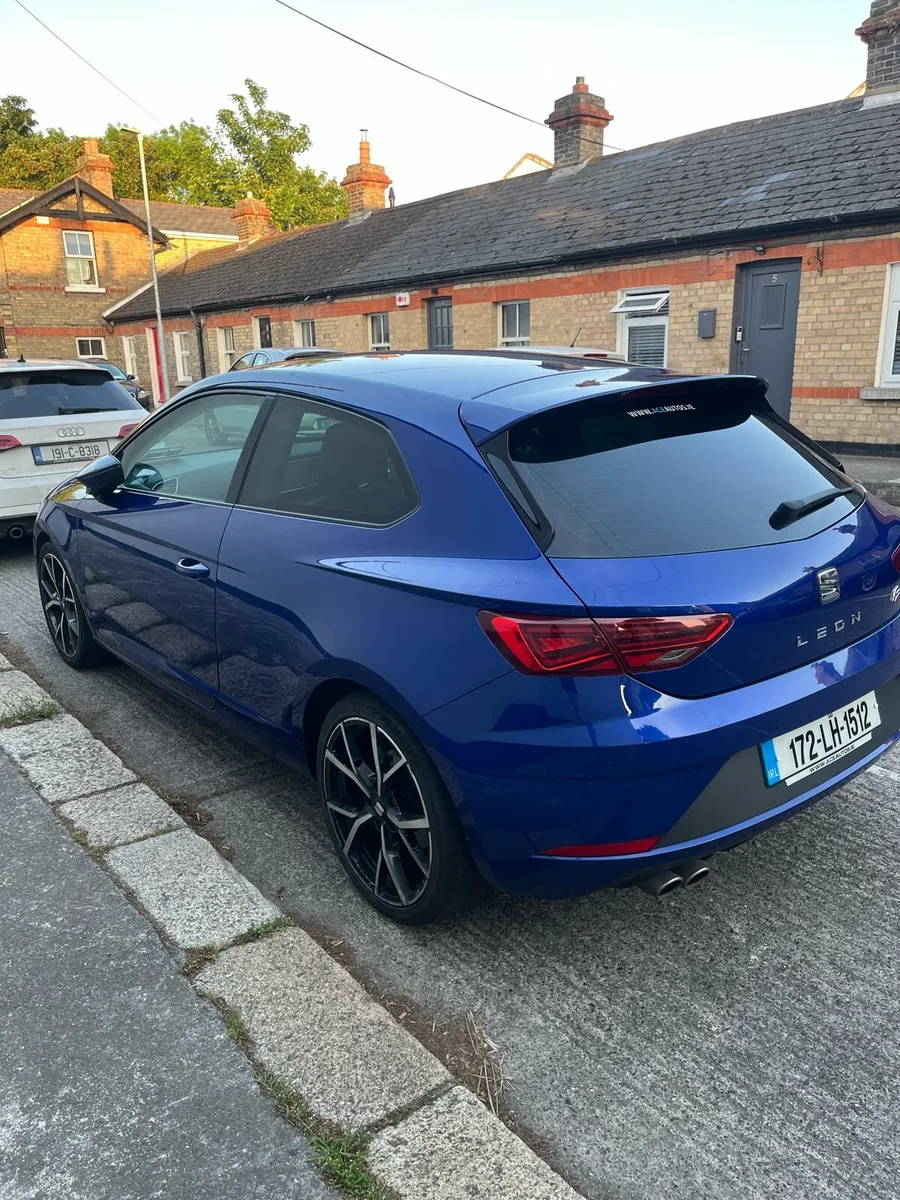 Seat Leon FR 2.0TDI 184BHP - Image 3