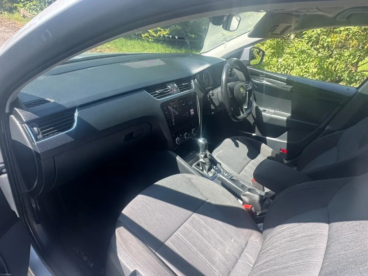 Skoda Octavia 2018 - Image 5