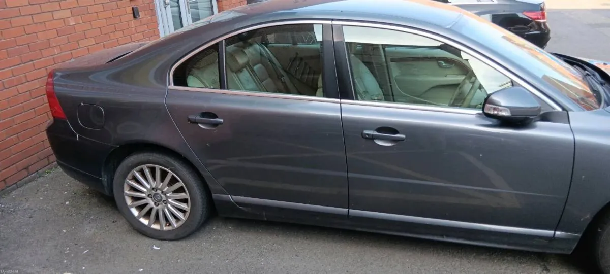 Volvo s80 2008 2.0l - Image 2
