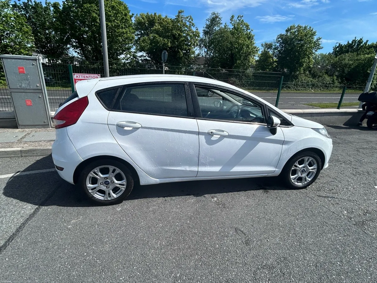 Ford Fiesta - Image 3