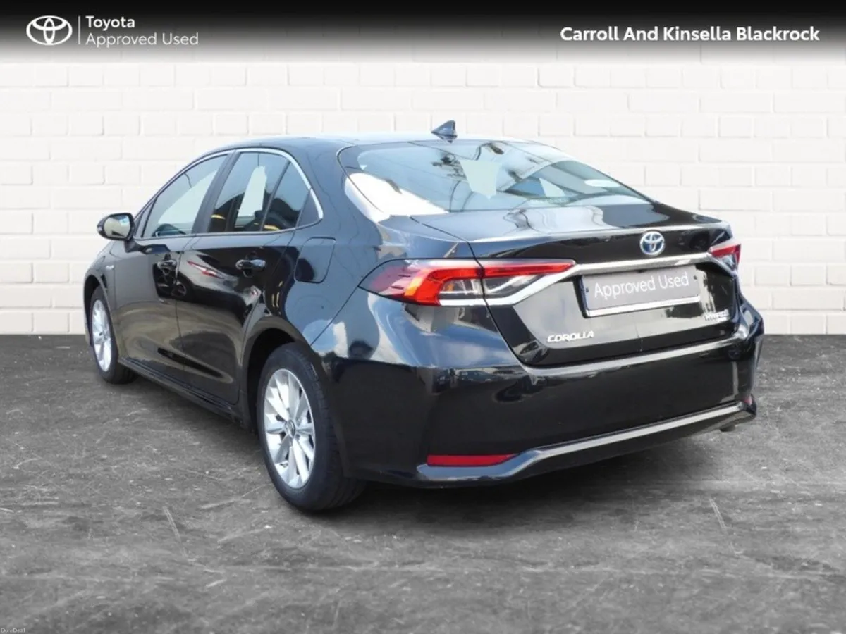 Toyota Corolla Hybrid Luna Saloon - Image 2