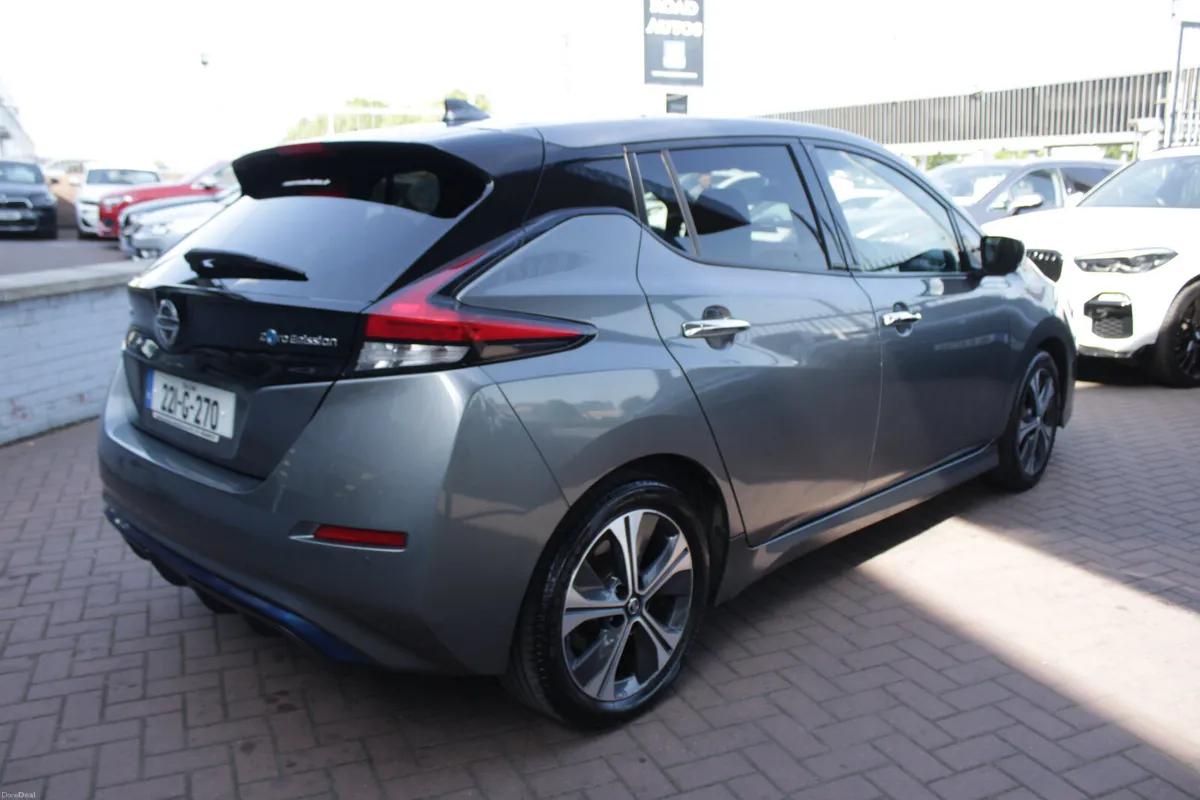 2022 NISSAN LEAF SV PREMIUM 40 KWH - Image 4