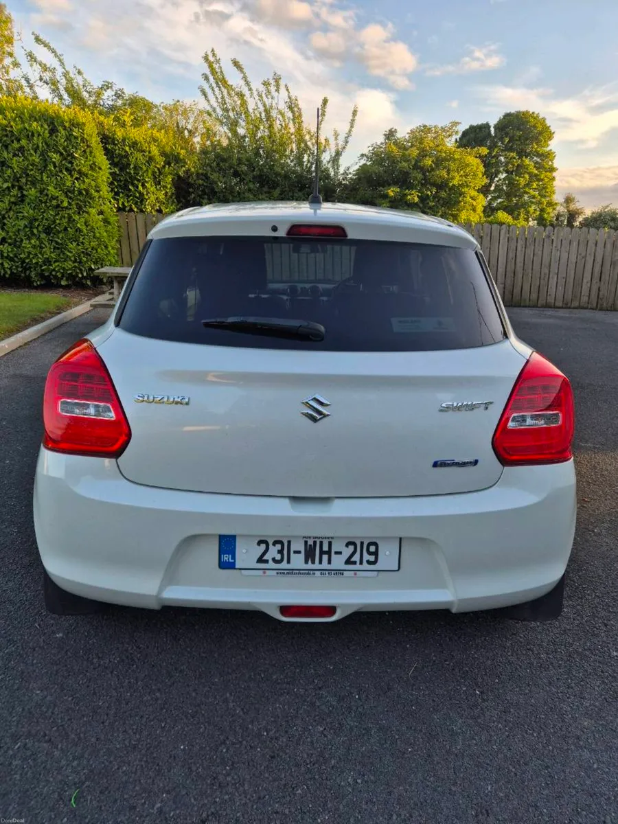 Suzuki Swift- Hybrid Manual - Image 3