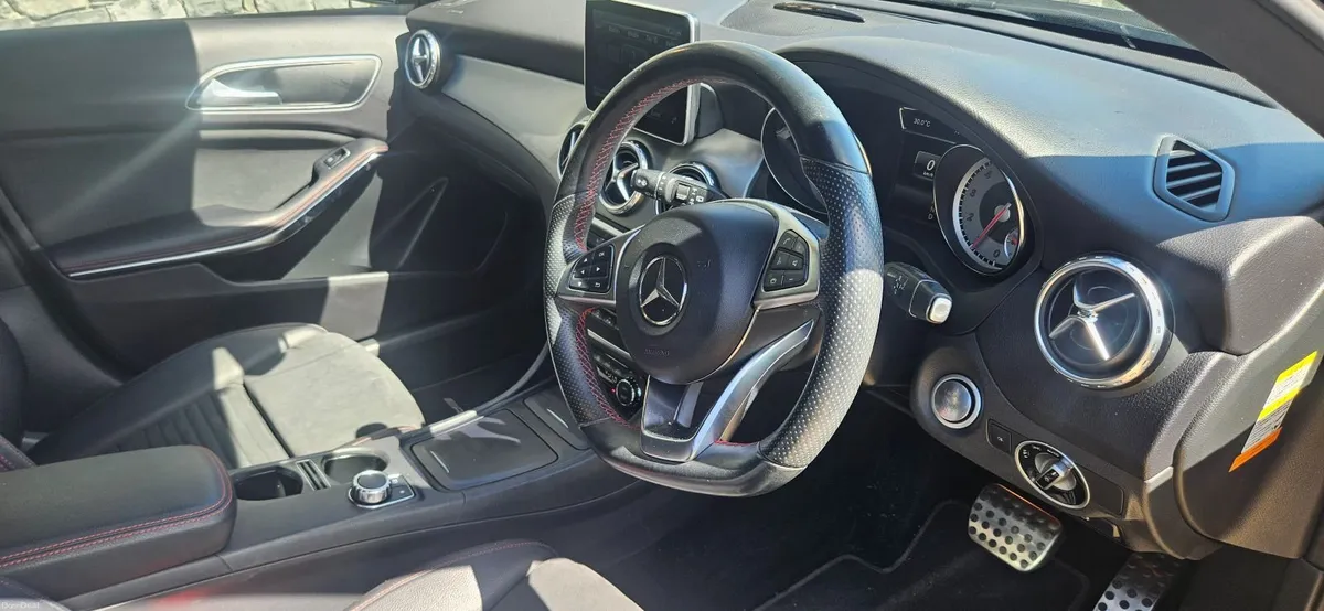 Mercedes-Benz GLA 2016 - Image 5