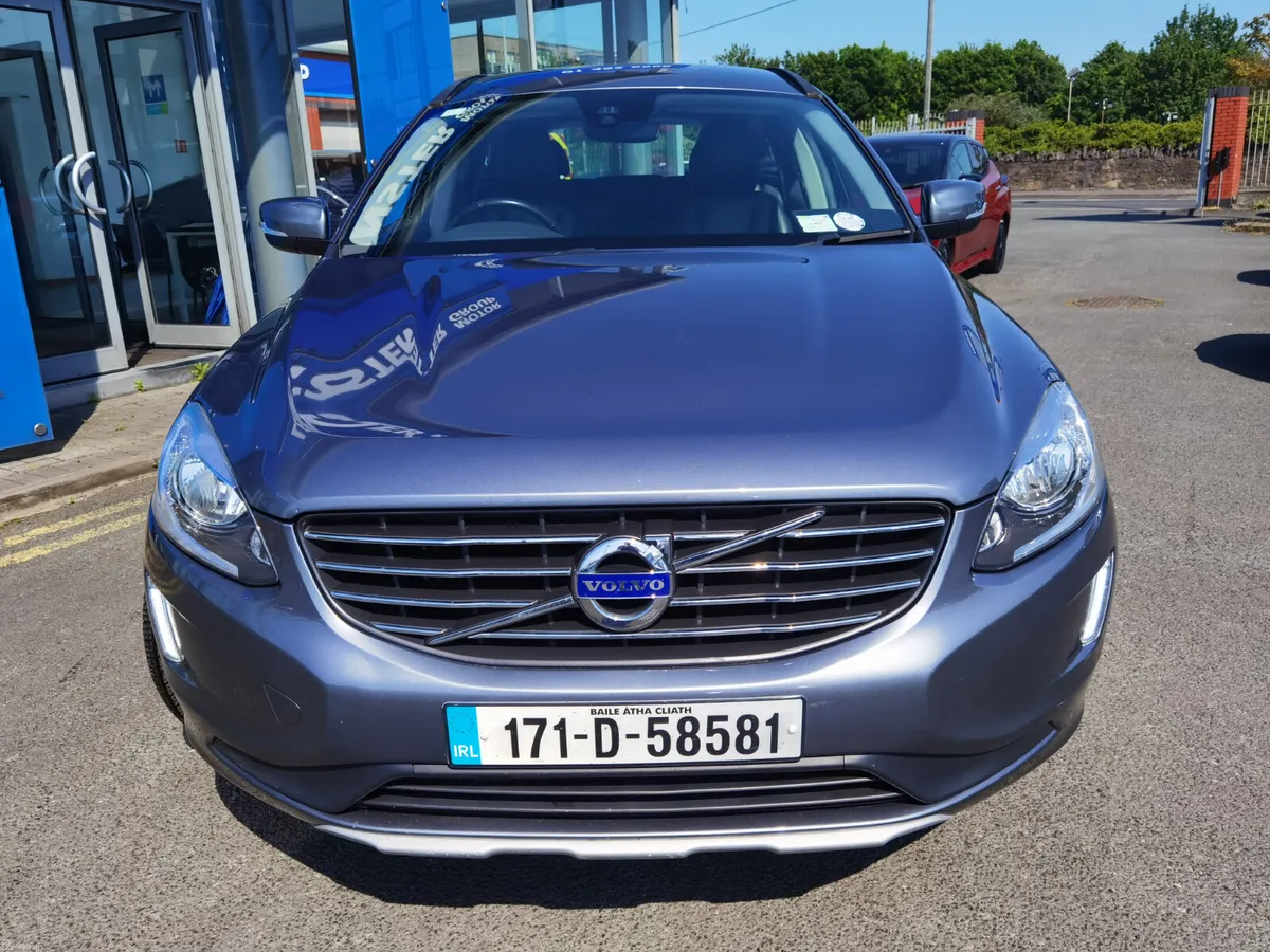 VOLVO XC60 2.0 SE NAV D4 DIESEL - Image 2