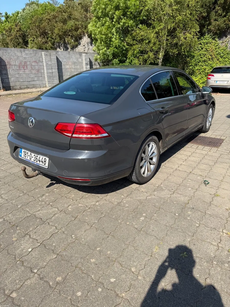 Volkswagen Passat - Image 3