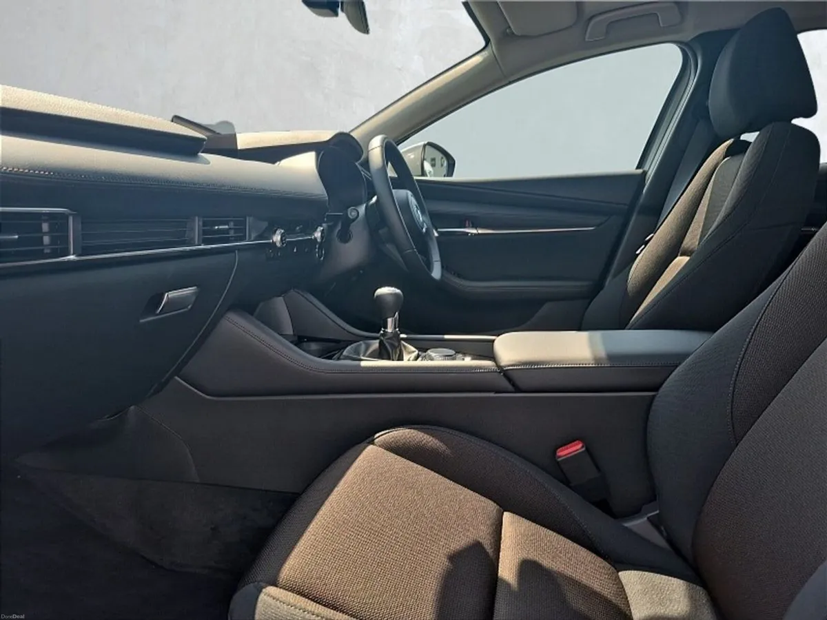 Mazda Mazda3 ** EX MANAGEMENT ** EXCLUSIVE LINE ** - Image 6