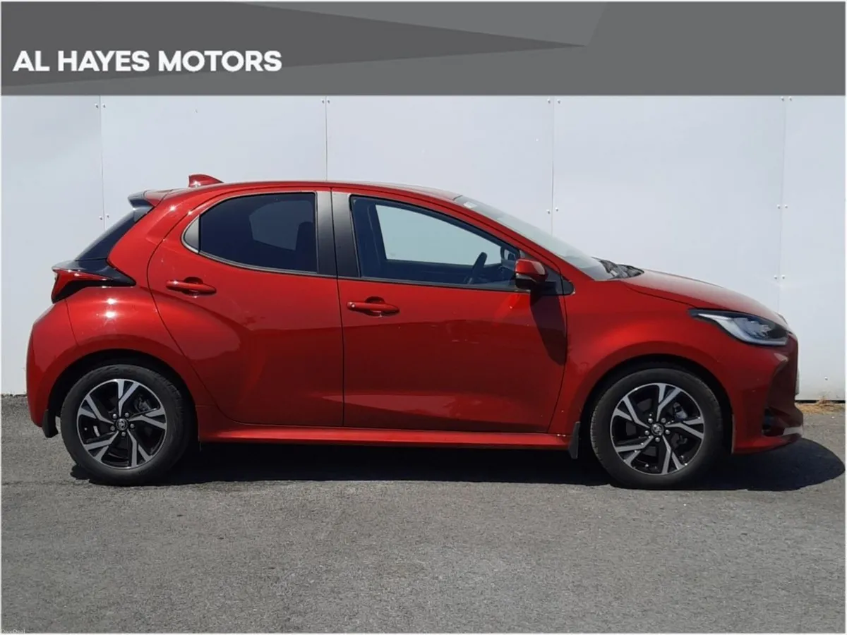 Toyota Yaris **AUTOMATIC**EXCEPTIONALLY LOW MILEAG - Image 6