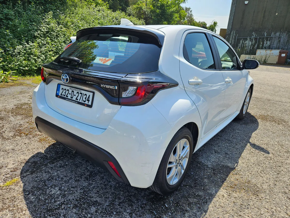 Toyota Yaris 2023 1.5 luna Hybrid - Image 5
